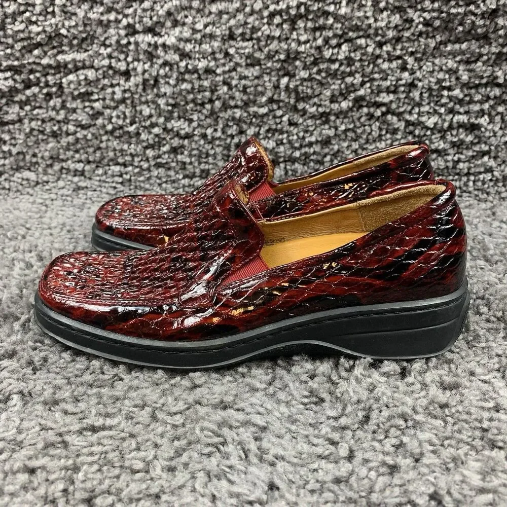Helle Romu’s Comfort Shoes Black Red Spain Reptile Skin Loafer Slip On Sz EU 36